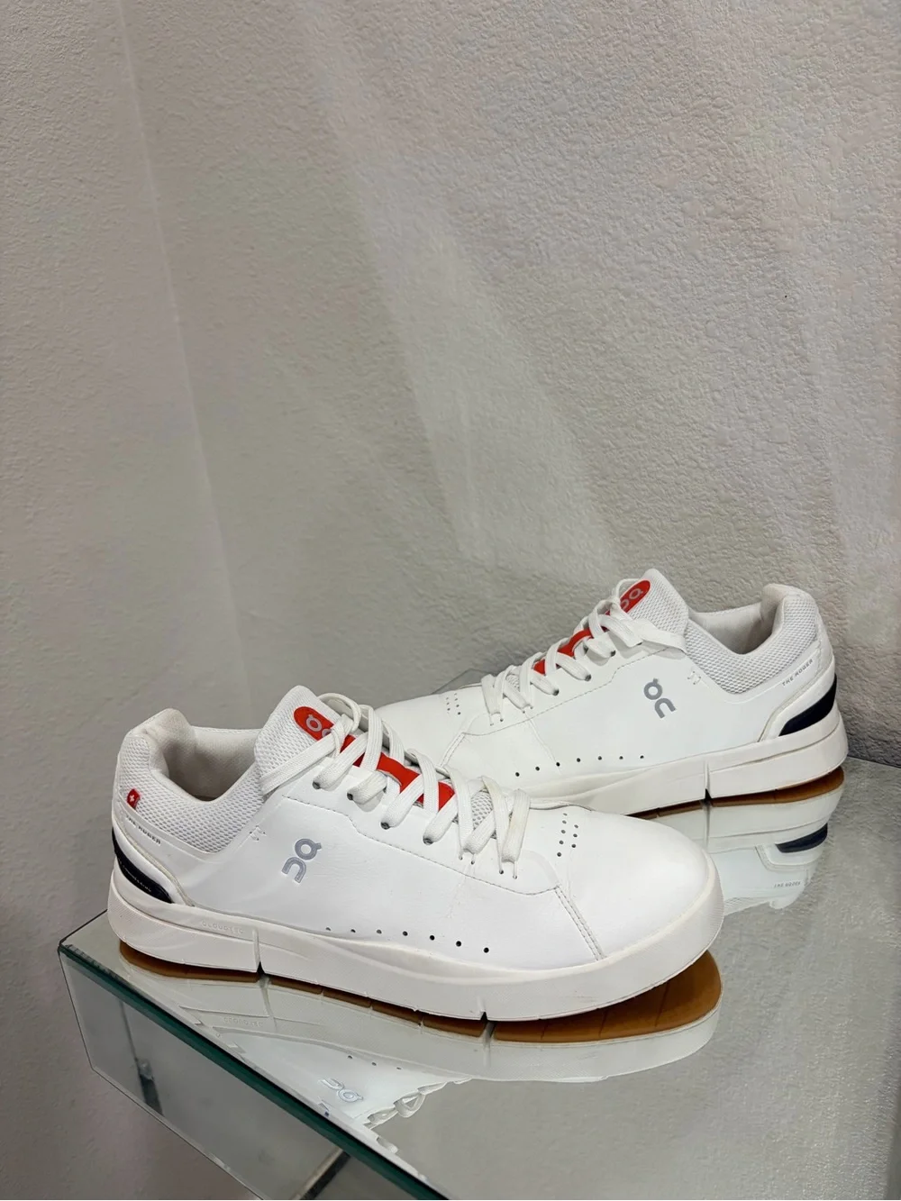 On Running White Sneakers good condition size 10.5 womens